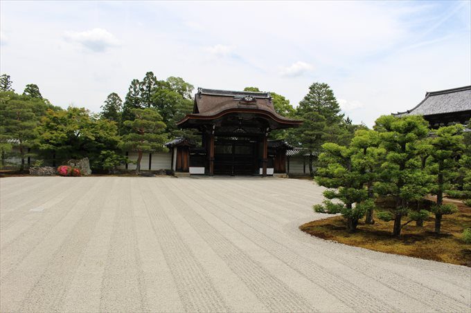 20白書院からの南庭1