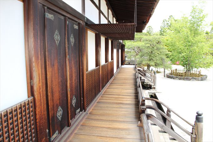 27宸殿の縁側