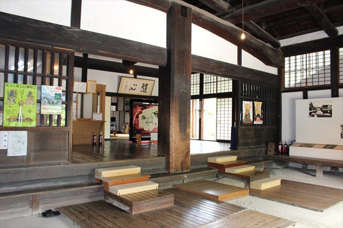 13庫裡玄関