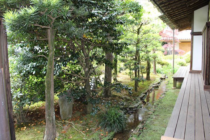 18奥書院の縁側(奥に小町堂)