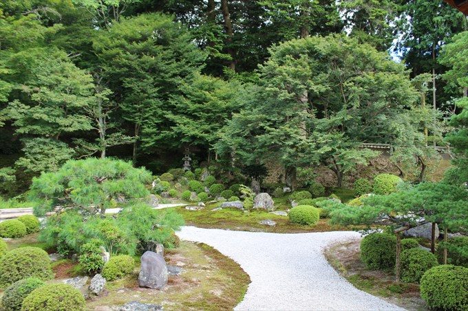 21庭園アップ（左が亀島）