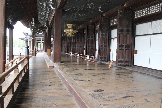 28阿弥陀堂の床