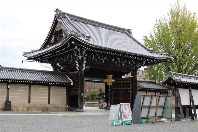 7御影堂門(内部から)
