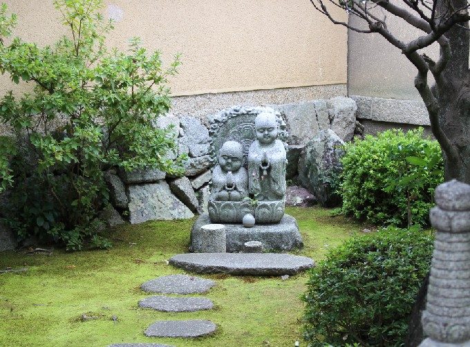29可愛いお地蔵さん