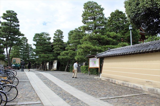 4総門をくぐってすぐの景色
