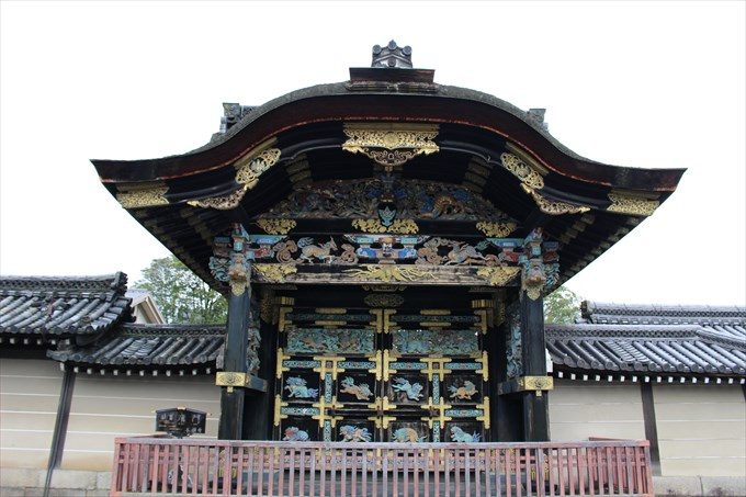 42唐門正面（内側から）