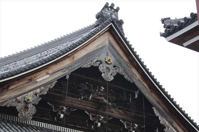 27阿弥陀堂の屋根の細工