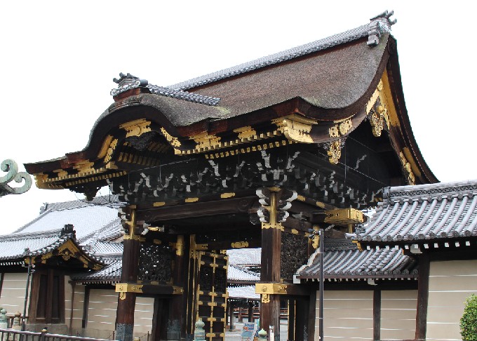 西本願寺と東本願寺の違いとは わかりやすくご紹介 京都をぶらり お寺 神社 御朱印のブログ