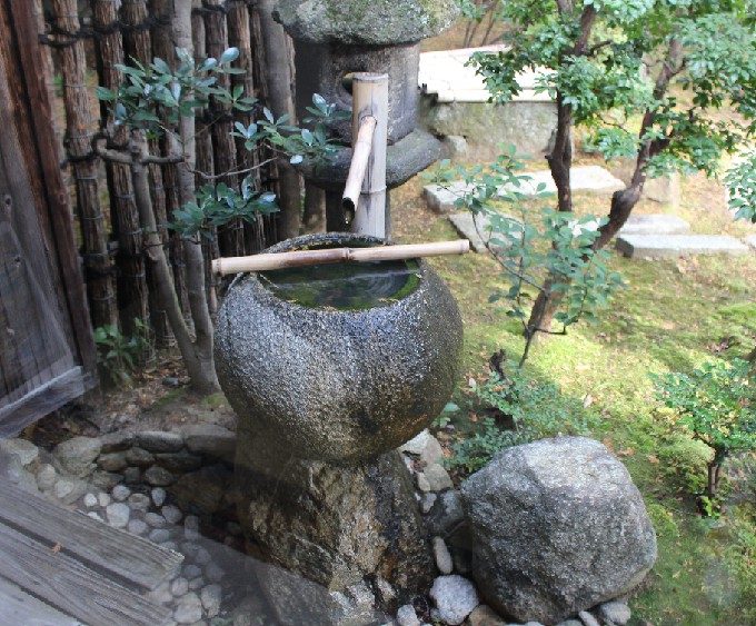 32涅槃の庭の隅