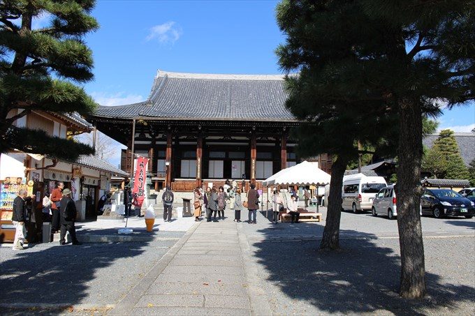 22階段を登りきった