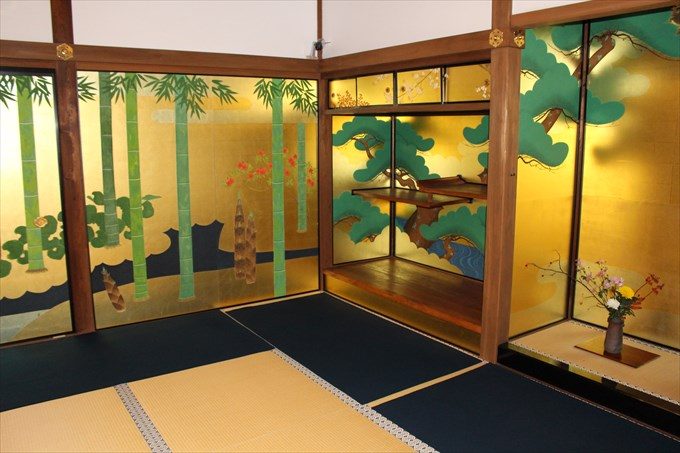 32松竹梅図襖