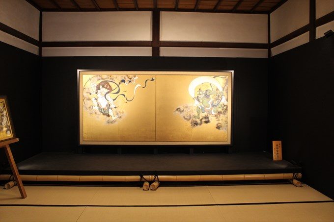 9国宝の風神雷神図