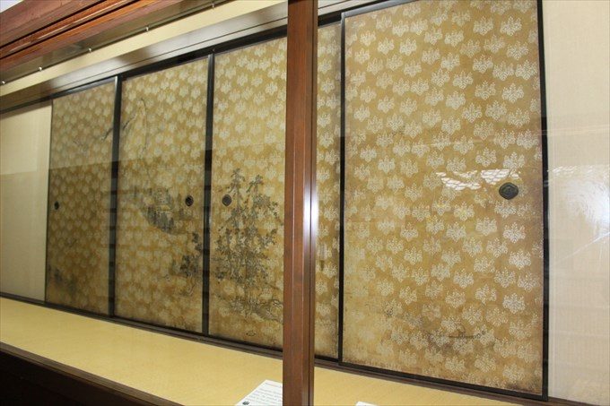 30重文の襖絵(長谷川等伯)