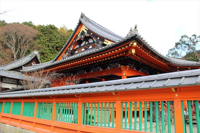 45極彩色の本堂