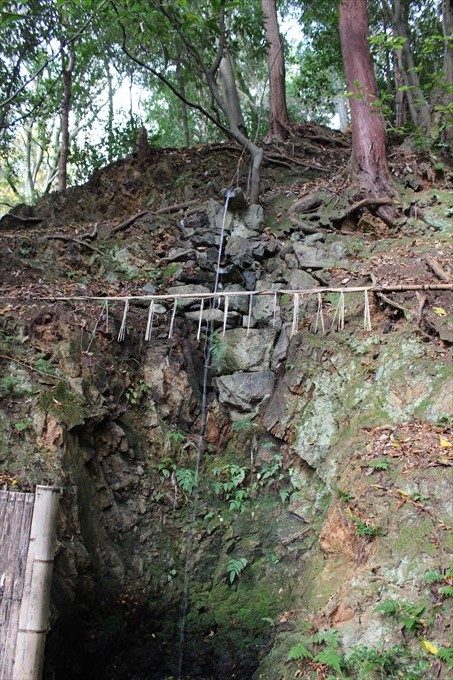 43弁天堂後ろの湧き水?