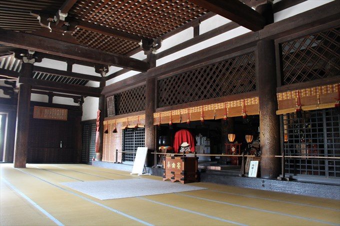 30千本釈迦堂本堂の内部