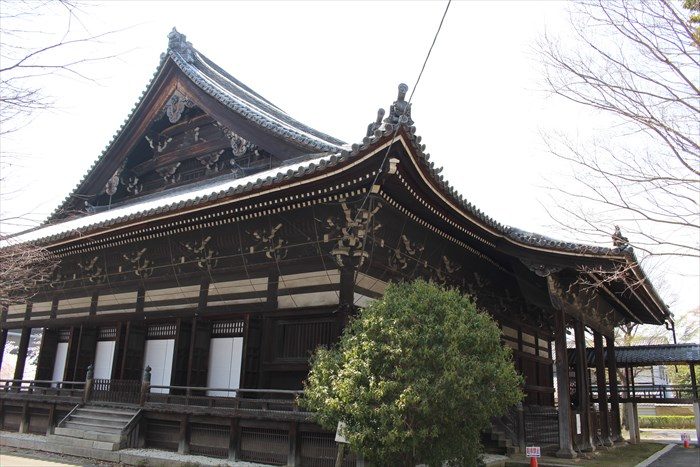 31本堂側面（27の反対側）