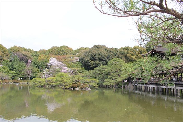 36.尚美館前から栖鳳池の眺め