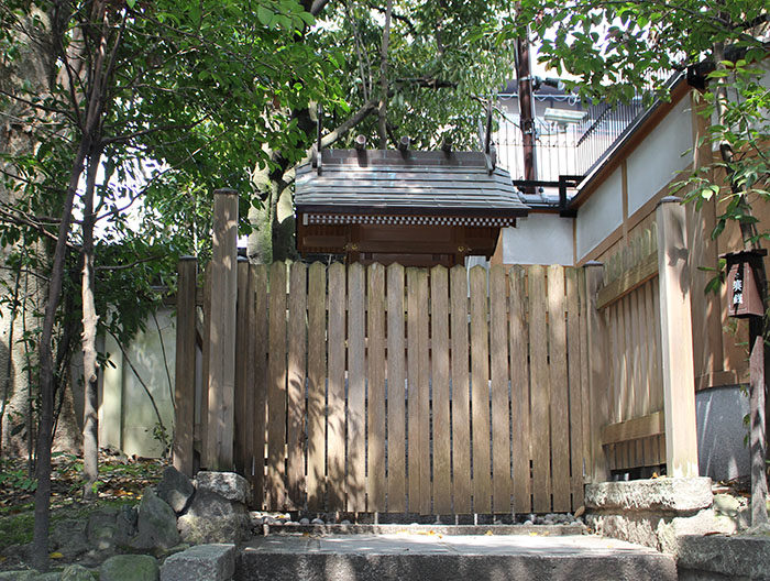 25.地主社は閉まっていました