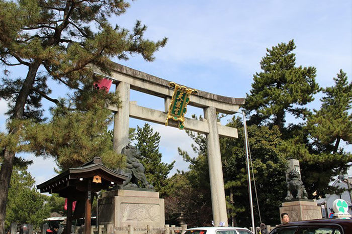1.北野天満宮、一の鳥居