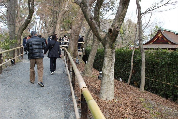 15.道を進むと