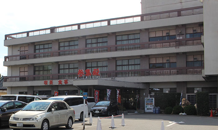 6.参集殿(お食事処)